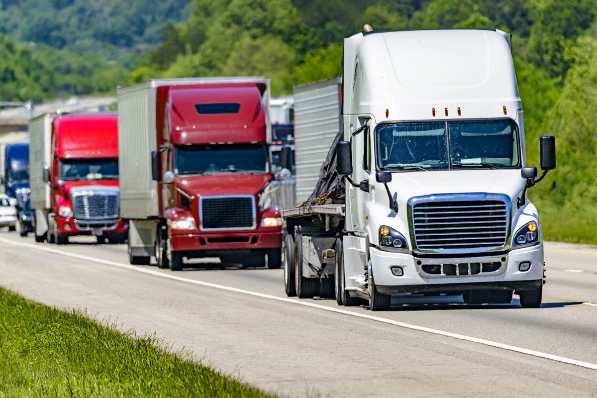 fleet of 18 wheelers with commercial auto insurance in Warsaw
